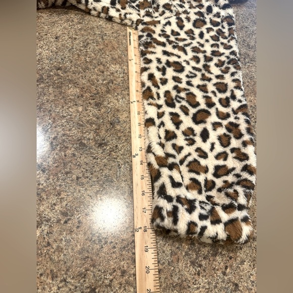 HYFVE Leopard Sherpa Pullover Size Large Hoodie Cream Brown Kangaroo Pocket - Picture 12 of 13